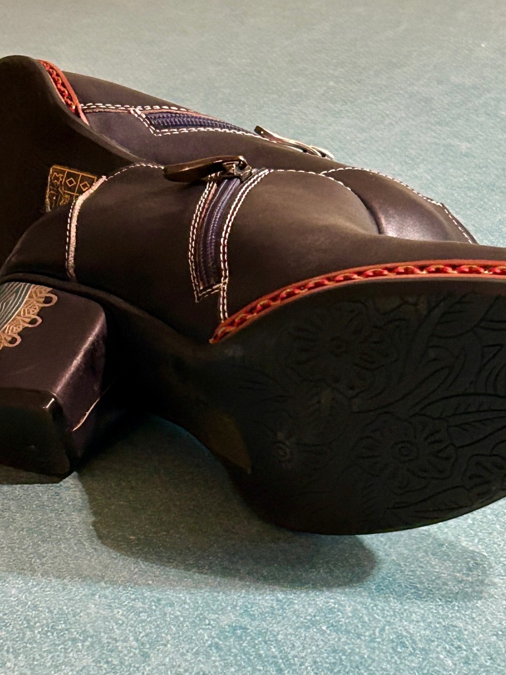 L’Artiste Spring Step Black with Colorful Southwest Design Ankle Shoes Size 8 - Picture 4 of 9